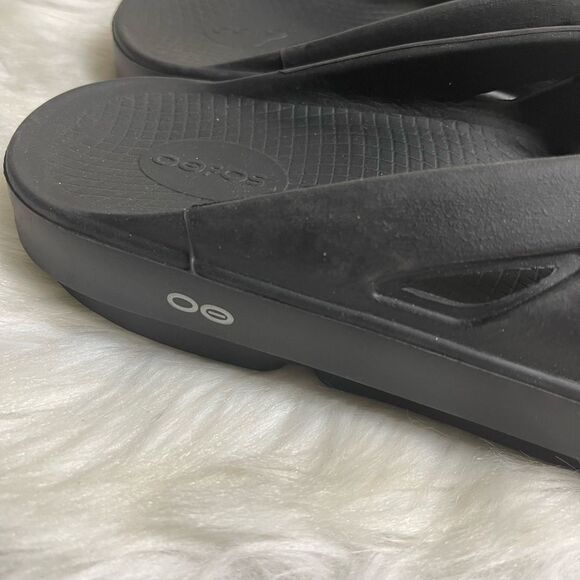 OOFOS Unisex Black Rubber slip on thong sandals Men SZ12 Women SZ14 - Picture 5 of 11